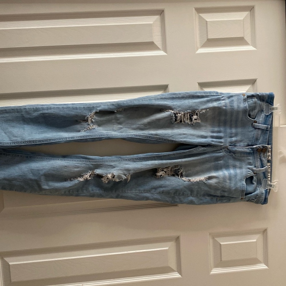 Indigo rein ripped jeans